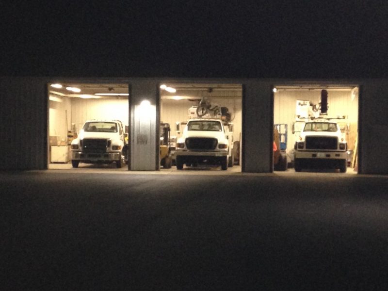 Cedar Lake Electric Garage